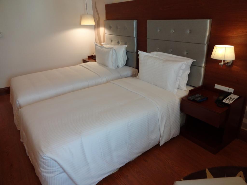 호텔 아부 팰리스 첸나이 객실 사진